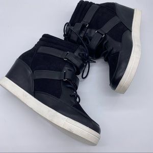 Torrid Black Sneaker Skater Wedges Faux Suede 9